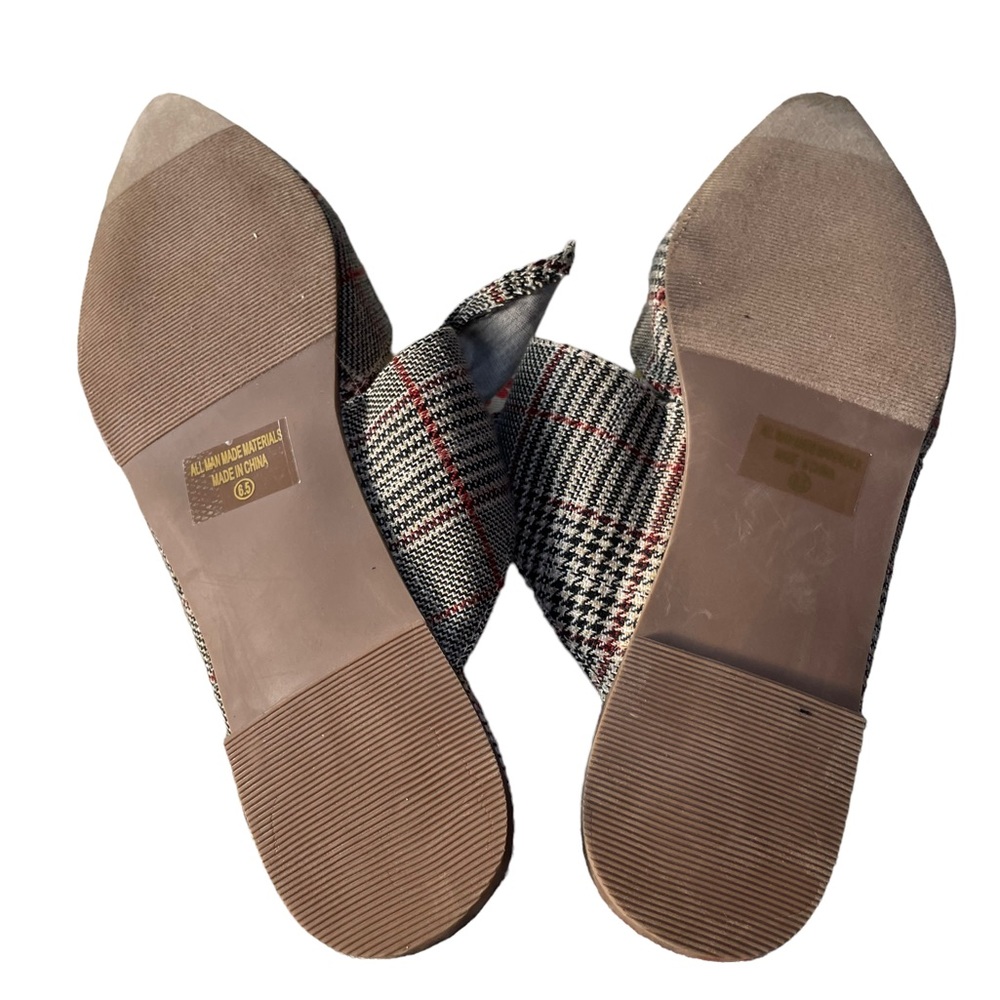 Chase & Chloe Bow Slip Ons - Picture 6 of 7